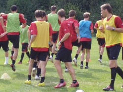 Das L&ouml;wen- Rudel im Trainingslager